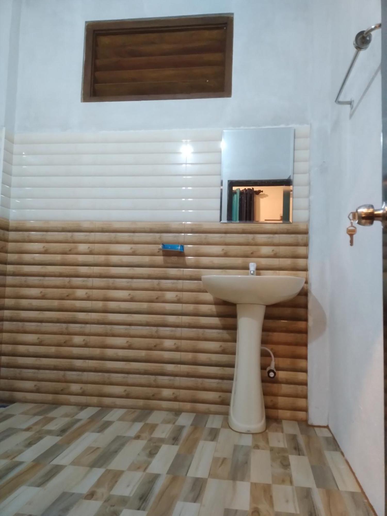 Soma Cabana, Homestay & Restaurant Tangalle Exterior foto