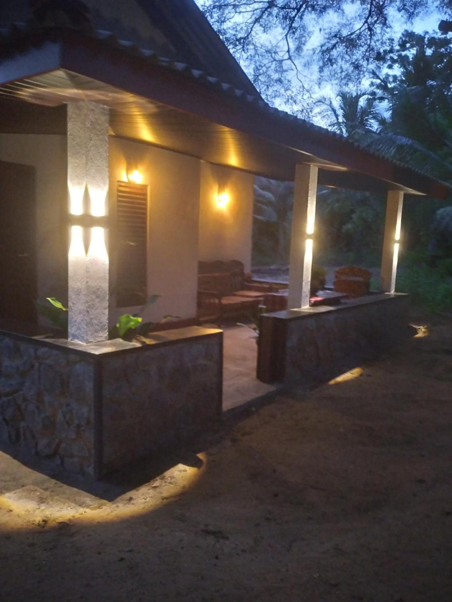 Soma Cabana, Homestay & Restaurant Tangalle Exterior foto